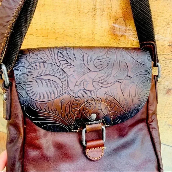 NWOT Jack Georges Voyager Horseshoe Savio Collection Crossbody - Picture 5 of 6